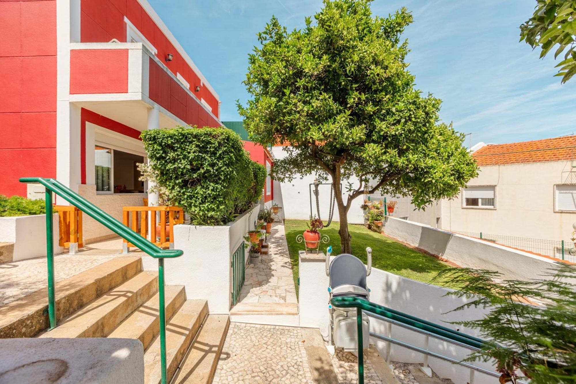 Alges Village Casa 4 By Lisbon-Coast Vacation Exterior photo